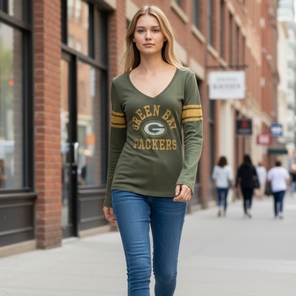 47 Tops - 47 Green Bay Packers Long Sleeve Fitted Jersey